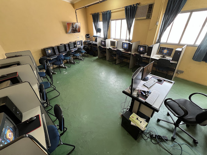 Sala de informática do CEMEL